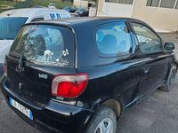 Usata Toyota Yaris 86 CV (63 kW) 2002 Berlina
