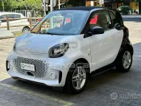 Usata Smart ForTwo Coupé Pure 41 kW (56 CV) 2021 Bianco Utilitaria