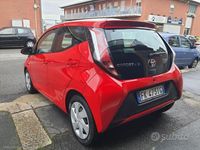 Usata Toyota Aygo Cool 69 CV (50 kW) 2017 Rosso Utilitaria