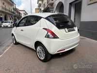 Usata Lancia Ypsilon 70 CV (51 kW) 2017 Bianco Utilitaria