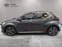Usata Toyota Yaris Hybrid Trend 92 CV (67 kW) 2023 Grigio Berlina