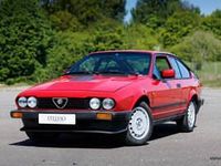 Usata Alfa Romeo GTV 158 CV (116 kW) 1986 Rosso Coupé