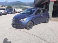 Usata Lancia Ypsilon Gold 69 CV (50 kW) 2022 Blu/azzurro Utilitaria