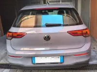 Usata VW Golf VIII Life 131 CV (96 kW) 2021 Grigio Utilitaria