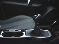 Usata Peugeot 208 Allure 101 CV (74 kW) 2025 Grigio Utilitaria