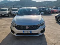 Usata Fiat Tipo Lounge 120 CV (88 kW) 2019 Argento Berlina