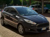 Usata Ford Fiesta Titanium 75 CV (55 kW) 2015 Blu/azzurro Utilitaria