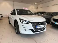 Usata Peugeot e-208 GT 56 kW (77 CV) 2021 Bianco Utilitaria