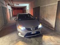 Usata Toyota Auris Active 90 CV (66 kW) 2013 Grigio Station wagon