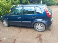 Usata Ford Fiesta 68 CV (50 kW) 2006 Bluazzurro Utilitaria