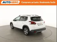 Usata Peugeot 2008 110 CV (80 kW) 2016 Bianco SUV