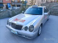 Usata Mercedes E320 Avantgarde 197 CV (144 kW) 2000 Grigio Berlina
