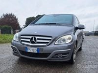 Usata Mercedes B200 140 CV (102 kW) 2008 Grigio Monovolume