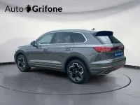 Usata VW Touareg Elegance 231 CV (169 kW) 2023 Arancione SUV