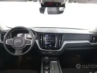 Usata Volvo XC60 Momentum 197 CV (144 kW) 2021 Bianco SUV