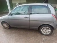 Usata Lancia Ypsilon 70 CV (51 kW) 2004 Grigio Utilitaria