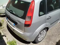 Usata Ford Fiesta 80 CV (58 kW) 2002 Grigio Utilitaria