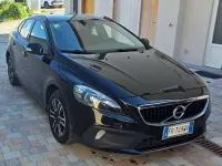 Usata Volvo V40 CC Plus 120 CV (88 kW) 2018 Nero Station wagon