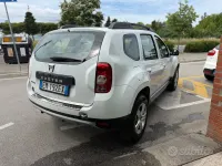 Usata Dacia Duster Lauréate 105 CV (77 kW) 2012 Bianco SUV