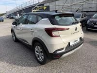 Usata Renault Captur Intens 92 CV (67 kW) 2020 Bianco panna/tetto nero SUV