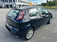 Usata Fiat Grande Punto 69 CV (50 kW) 2011 Bluazzurro Utilitaria