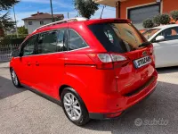 Usata Ford C-MAX Titanium 120 CV (88 kW) 2018 Rosso Monovolume