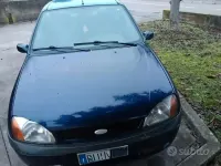 Usata Ford Fiesta 49 CV (36 kW) 2001 Utilitaria