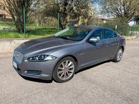 Usata Jaguar XF 200 CV (147 kW) 2014 Grigio Berlina