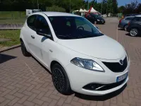 Gebraucht Lancia Ypsilon Gold 69 PS (50 kW) 2021 Weiß Kleinwagen