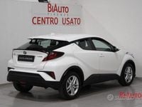 Usata Toyota C-HR Active 122 CV (89 kW) 2023 Bianco SUV
