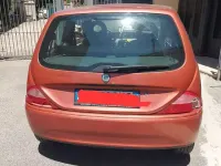 Usata Lancia Ypsilon 60 CV (44 kW) 2002 Arancione Utilitaria