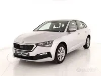Usata Skoda Scala Ambition 110 CV (80 kW) 2023 Grigio Utilitaria