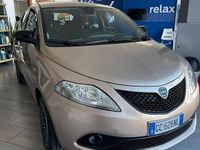 Usata Lancia Ypsilon 69 CV (50 kW) 2021 Oro Utilitaria