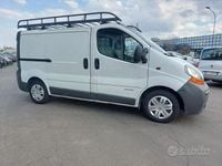 Usata Renault Trafic 101 CV (74 kW) 2004 Bianco / pastello Monovolume
