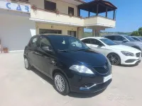 Usado Lancia Ypsilon Silver 69 HP (50 kW) 2026 Azul Citadino