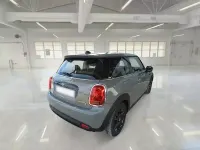 Usata Mini Cooper SE Classic 75 kW (102 CV) 2022 Grigio Utilitaria