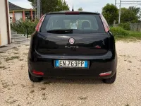 Usata Fiat Grande Punto 95 CV (69 kW) 2012 Nero Utilitaria