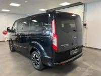Usata Ford Tourneo Custom Sport 150 CV (110 kW) 2023 Nero Furgone
