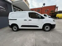 Usata Opel Combo 102 CV (75 kW) 2020 Bianco Monovolume