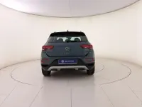 Usata VW T-Roc Life 116 CV (85 kW) 2025 Petroleum blue metallizzato nero SUV
