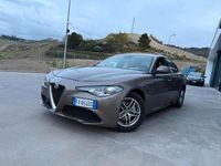 Usata Alfa Romeo Giulia Business 160 CV (117 kW) 2019 Marrone Berlina