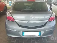 Usata Opel Astra 82 CV (60 kW) 2008 Grigio Coupé