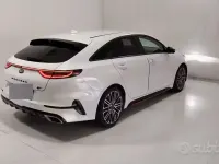 Usata Kia ProCeed 204 CV (150 kW) 2019 Bianco Station wagon