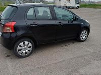 Usata Toyota Yaris 65 CV (47 kW) 2008 Nero Utilitaria