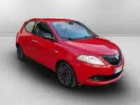 Usata Lancia Ypsilon Silver 70 CV (51 kW) 2024 Rosso Utilitaria