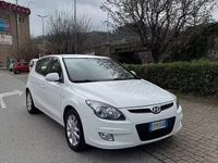 Usata Hyundai i30 Active 109 CV (80 kW) 2010 Bianco Berlina