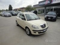 Usata Lancia Ypsilon 60 CV (44 kW) 2005 Beige Utilitaria