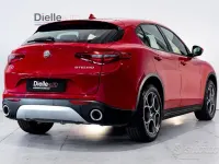 Usata Alfa Romeo Stelvio Business 201 CV (147 kW) 2019 Rosso alfa pastello SUV