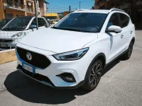 Usata MG ZS Luxury 111 CV (81 kW) 2023 Bianco SUV
