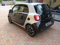 Usata Smart ForFour Prime 71 CV (52 kW) 2015 Nero Utilitaria